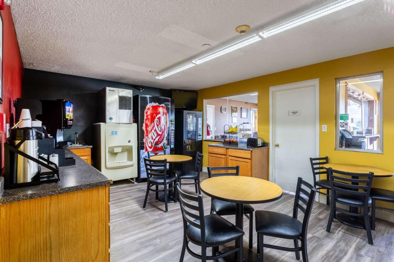 Econo Lodge Gallup Exteriér fotografie