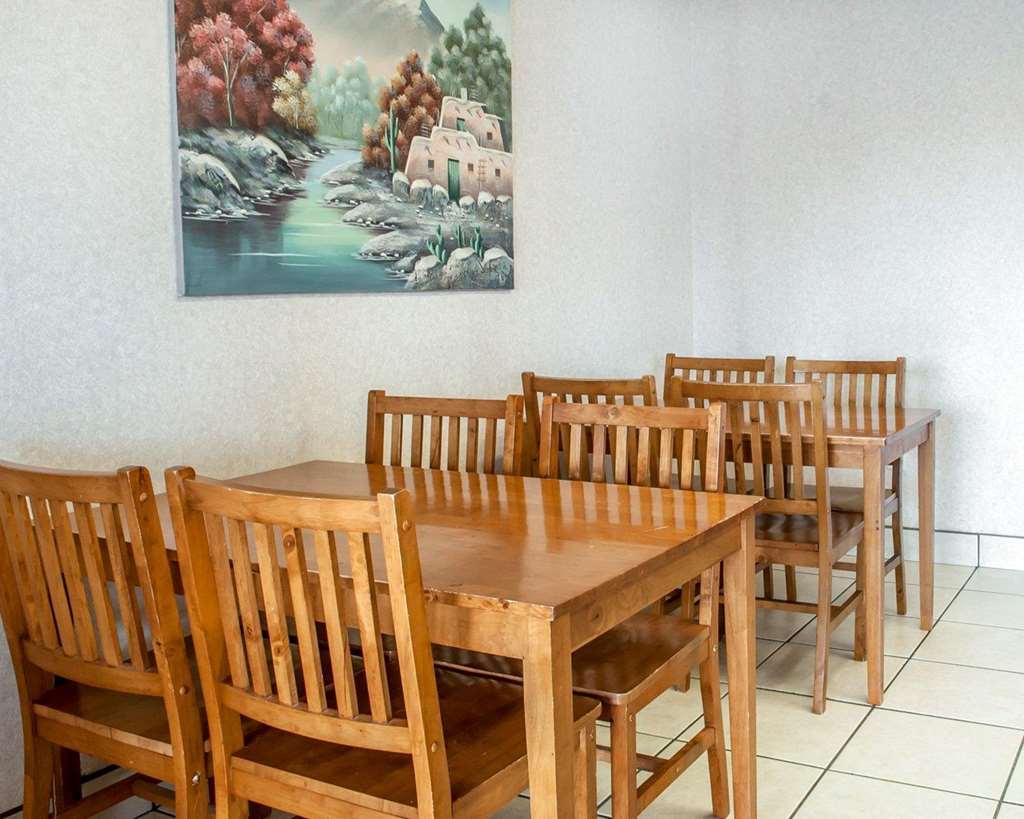 Econo Lodge Gallup Restaurace fotografie